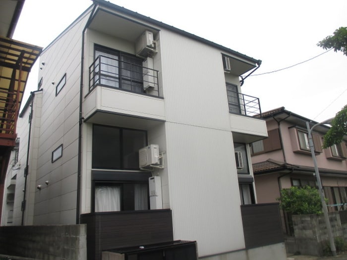 エントランス部分 チェルカーレ大橋