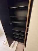 靴箱 エル・デ・ルポ志井