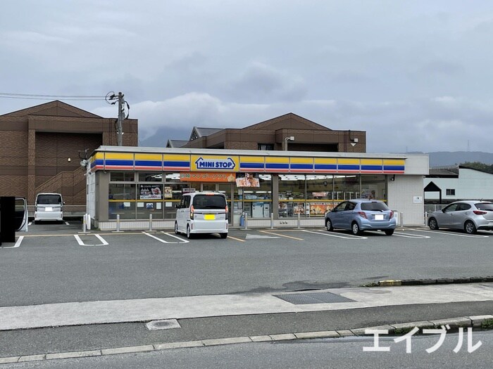 ミニストップ 穂波椿店(コンビニ)まで850m サンパティーク・アイ　Ａ棟