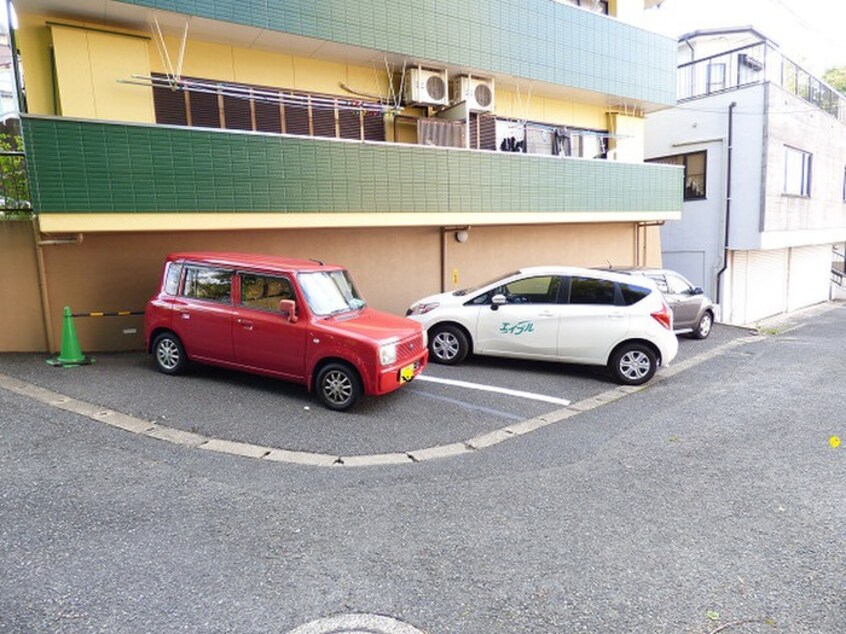 駐車場 ロッジせせらぎ