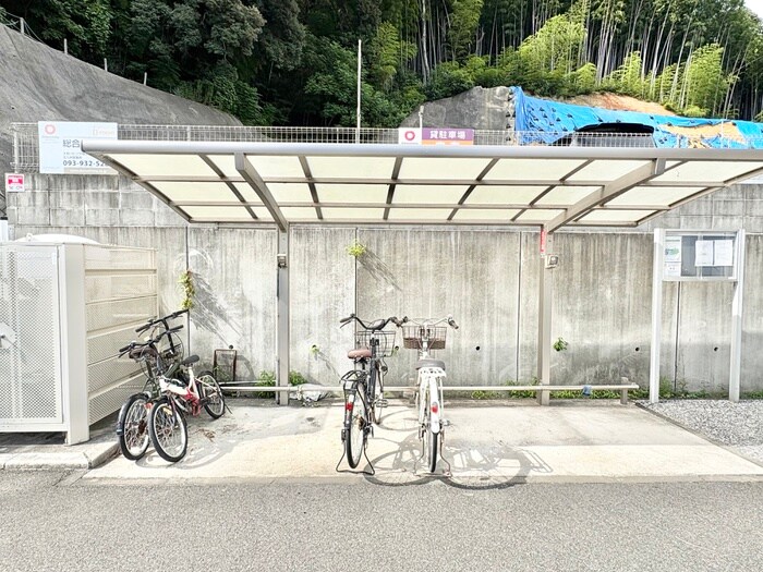 駐輪場 フォルトナ　カーサ