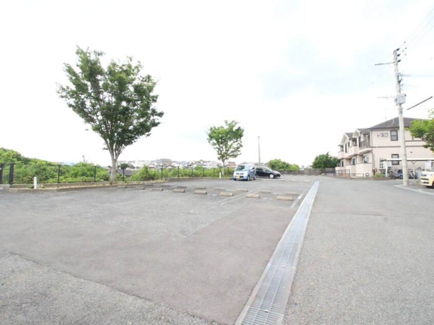 駐車場 スリーワンスリーヒルズ Ａ棟