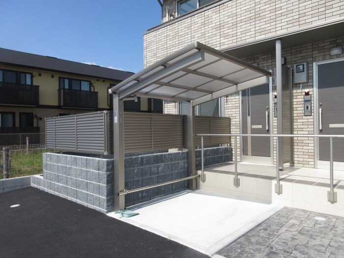 駐輪場 アンソレイエ