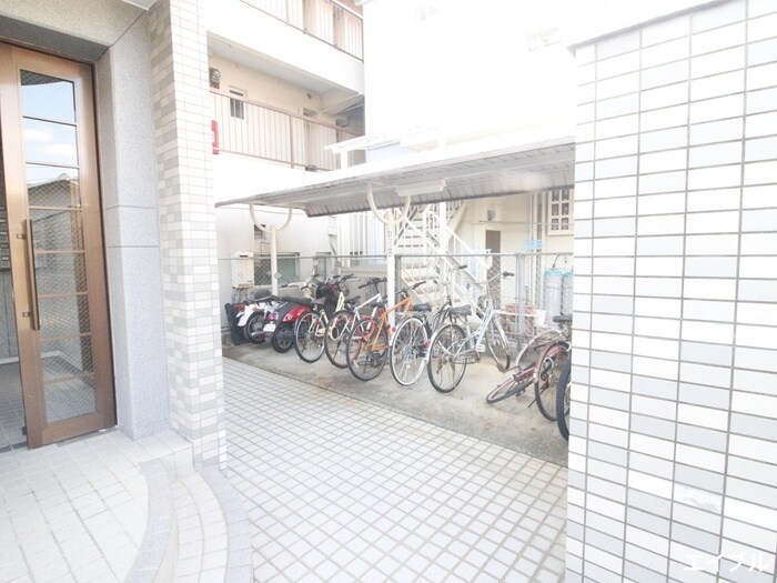 駐輪場 ジュネス東大利
