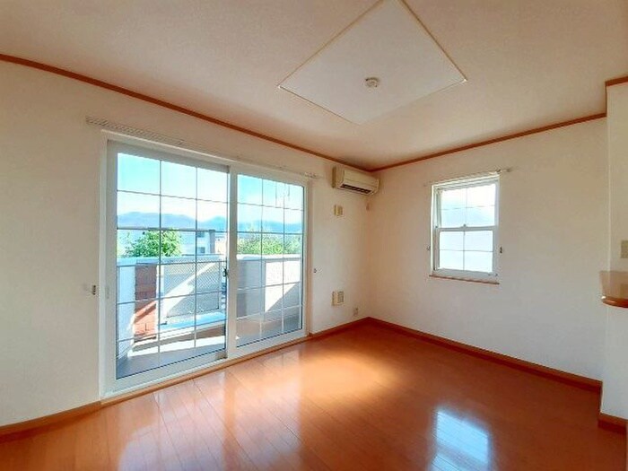 居室 クリスマスローズⅡ