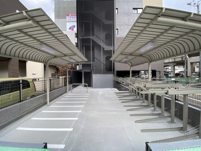 駐輪場 ラクレイス香椎駅前