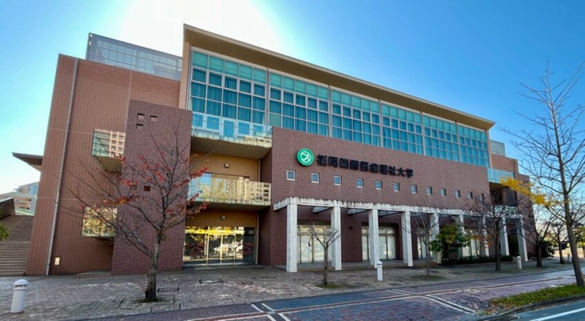 福岡国際医療福祉大学(大学/短大/専門学校)まで2100m ホワイトマンション西新
