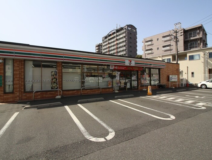 セブンイレブン小倉北方一丁目店(コンビニ)まで610m コーポしのむらB棟