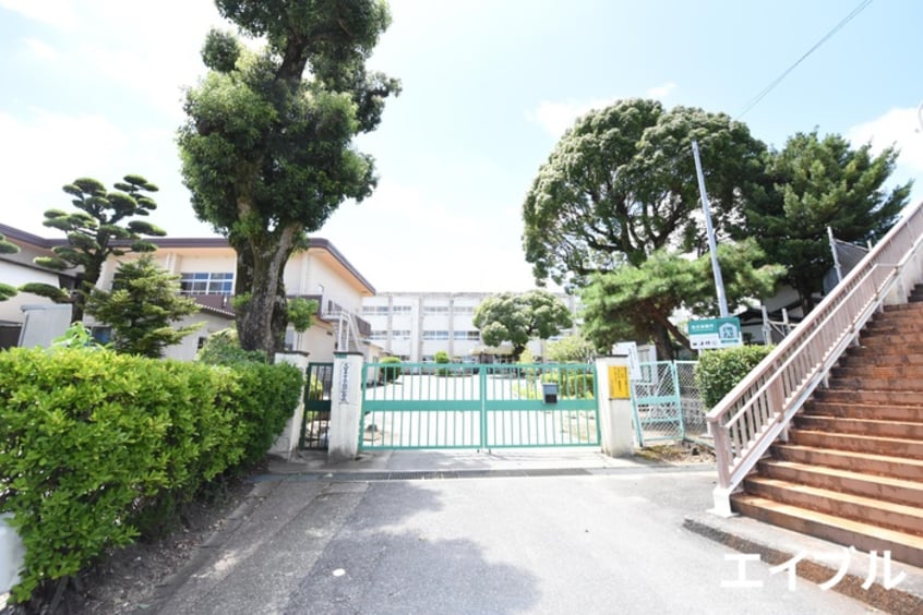 久留米市山川小学校(小学校)まで650m NEOエレガンス