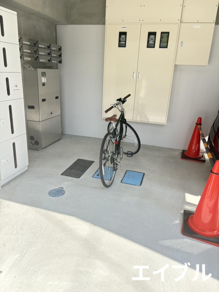 駐輪場 ソレイル鴨池