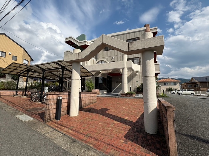 エントランス部分 ブランメゾン企救丘