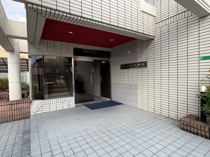 エントランス部分 ブランメゾン企救丘