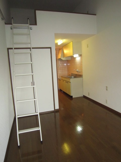 居室 ベルハイツ