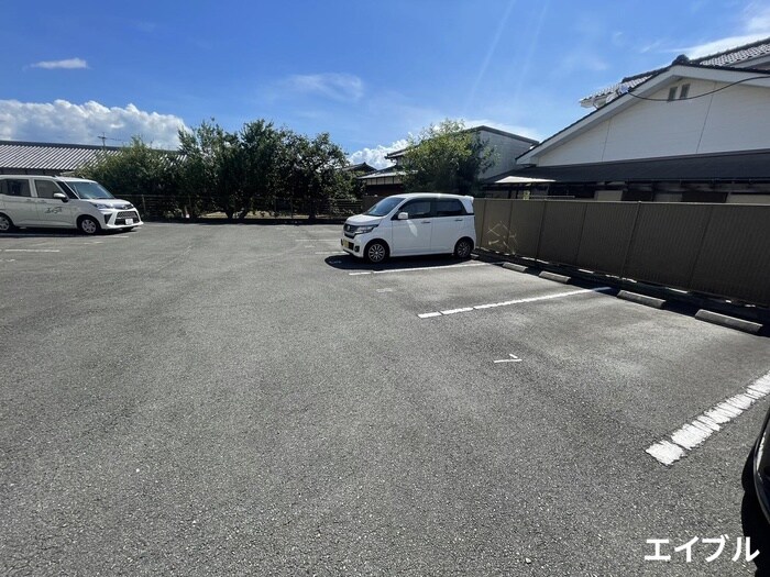 駐車場 カランドリエ