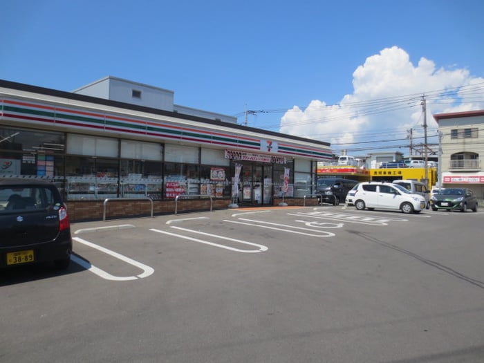 セブンイレブン博多春町4丁目店(コンビニ)まで350m フローラ博多南