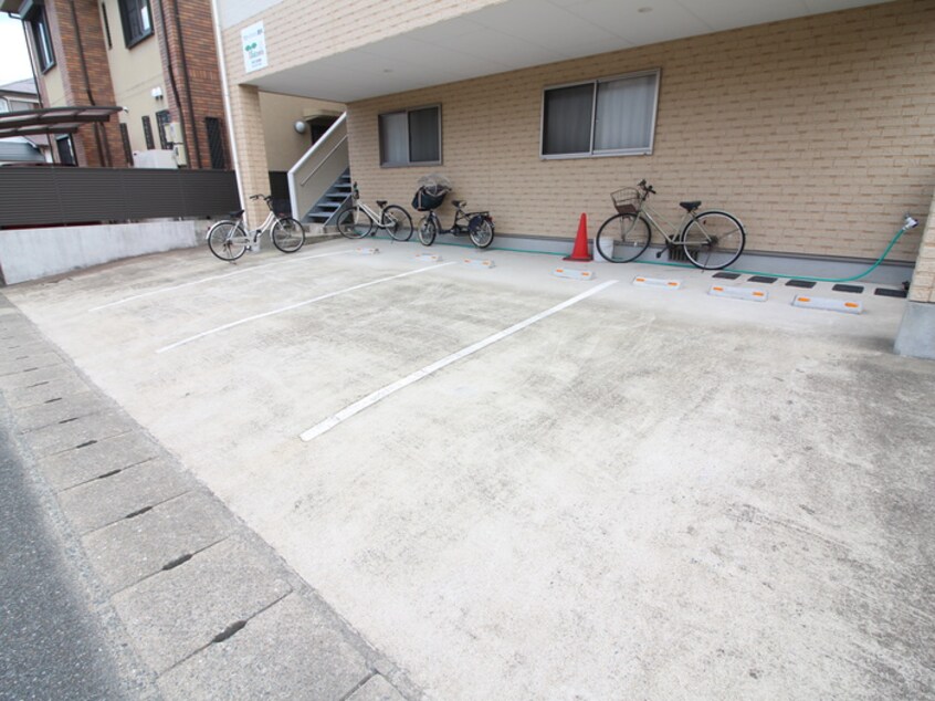 駐車場 フローリッシュ豊浜