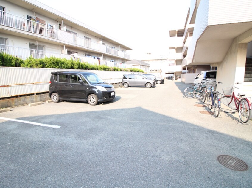 駐車場 桜マンション春日