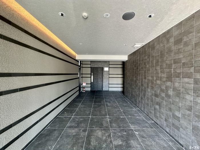 エントランス部分 MELDIA Clarest 西新南