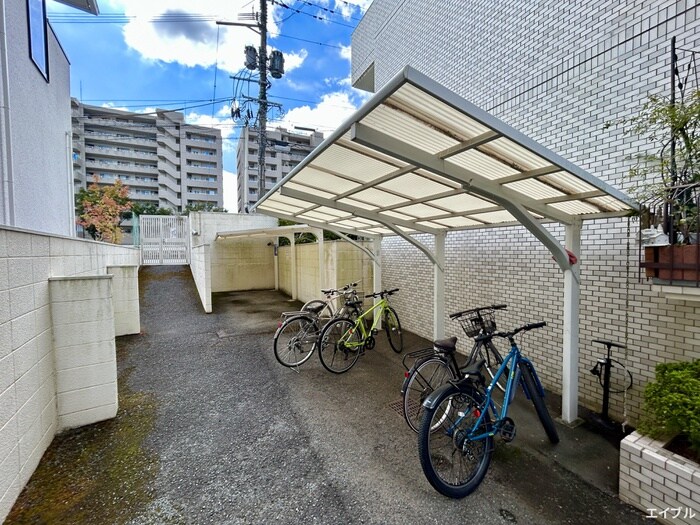 駐輪場 ﾗｲｵﾝｽﾞﾏﾝｼｮﾝ鳥飼第2(401)
