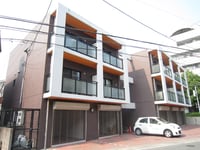 アヴニールヴィラ長尾