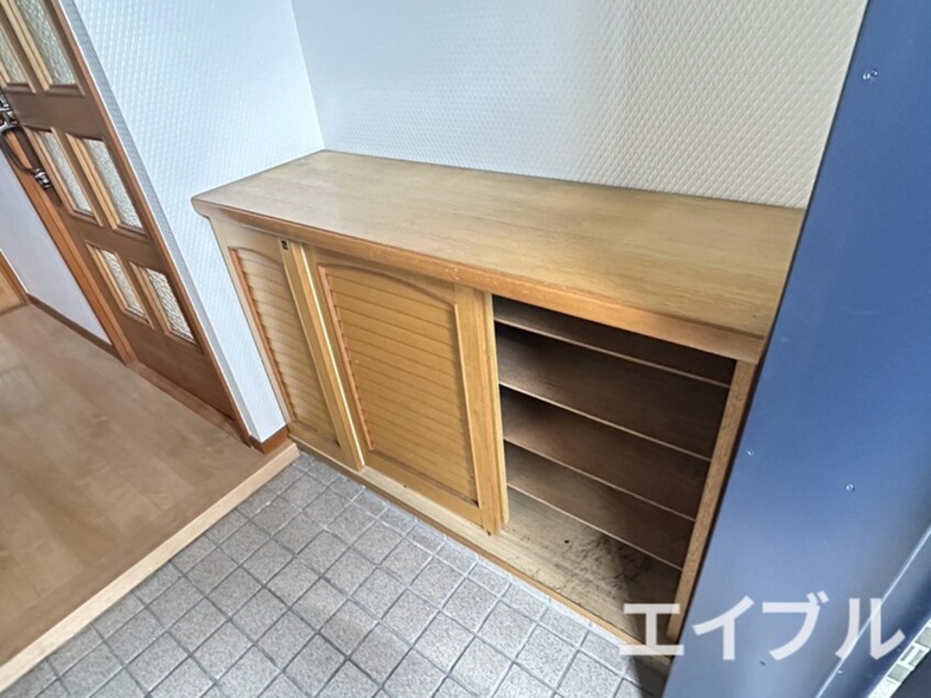 靴箱 グランドハイツ東大谷（203）
