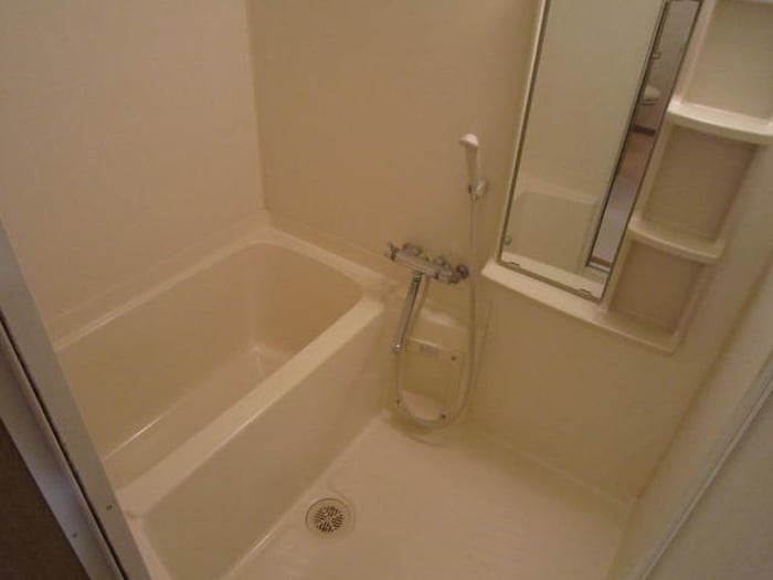 バス／シャワールーム等 エレガンスコ－ト折尾