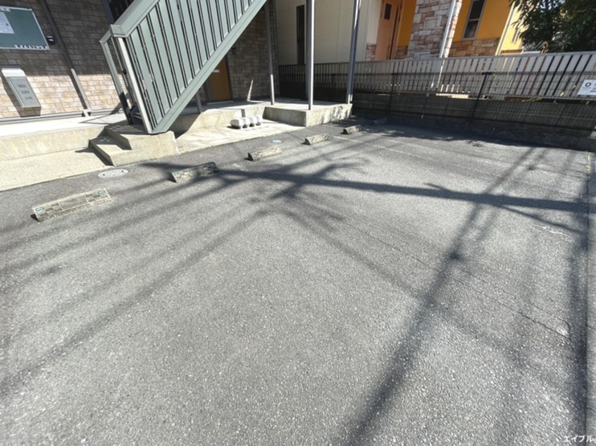 駐車場 アモ－レ原田