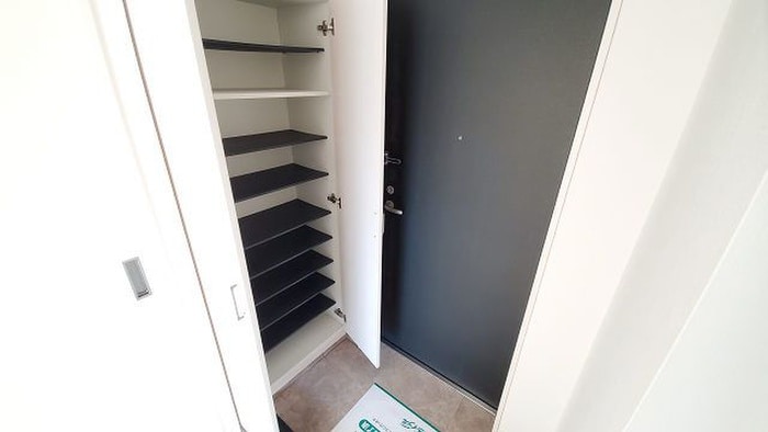 靴箱 到津エイトフラッグ