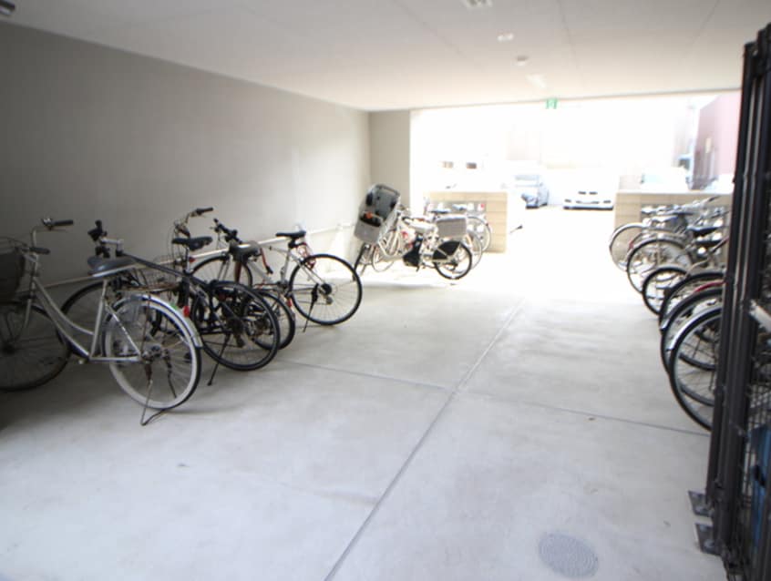 駐輪場 プランドール綾
