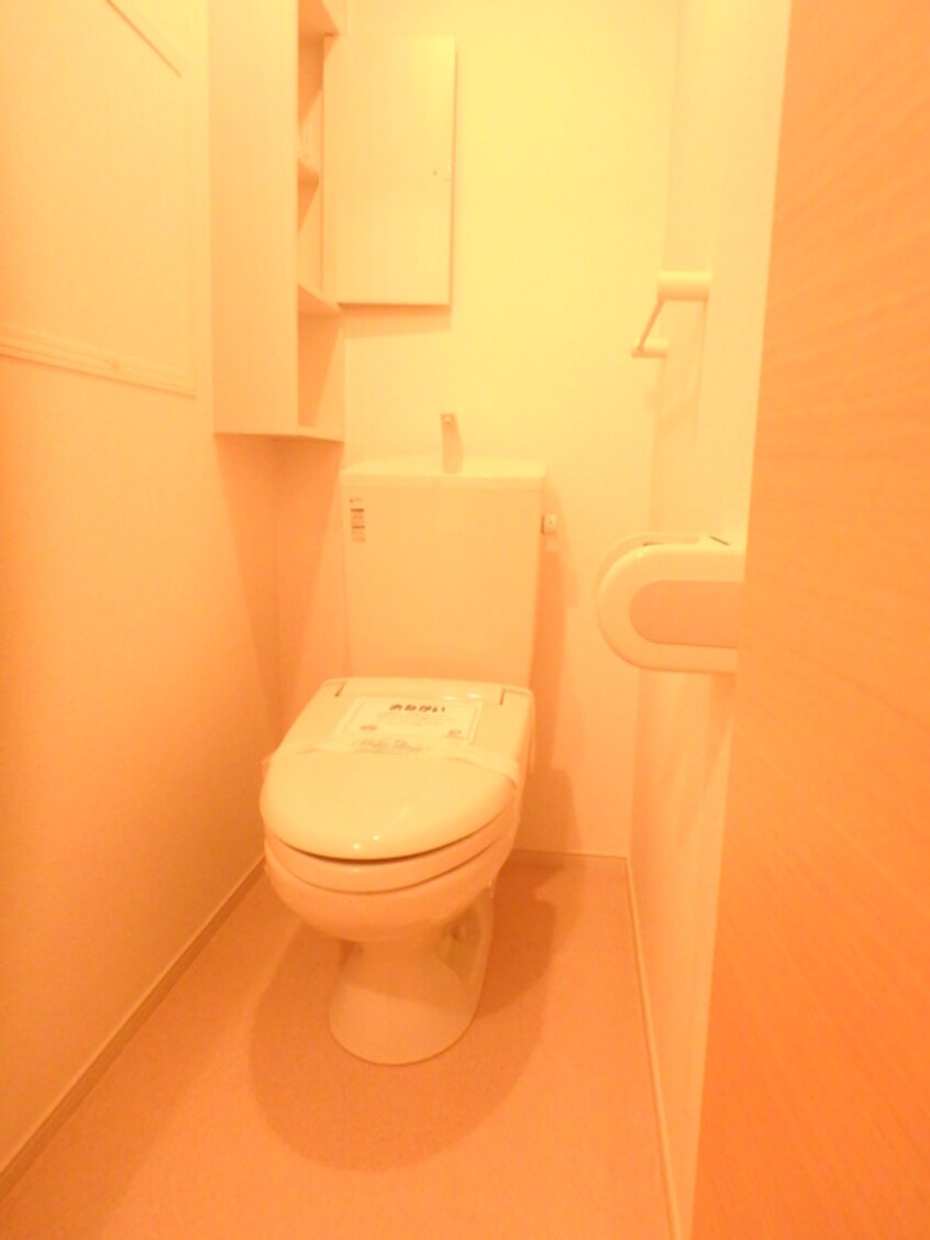 トイレ エステートグレース堀川B棟