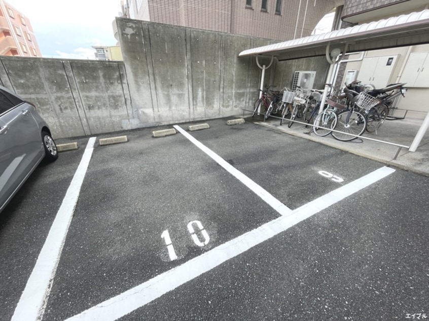 駐車場 プレミ－ル筑紫