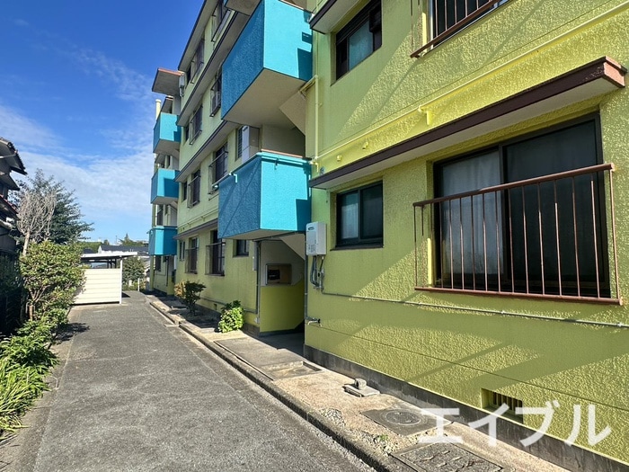 エントランス部分 下到津マンション(304)