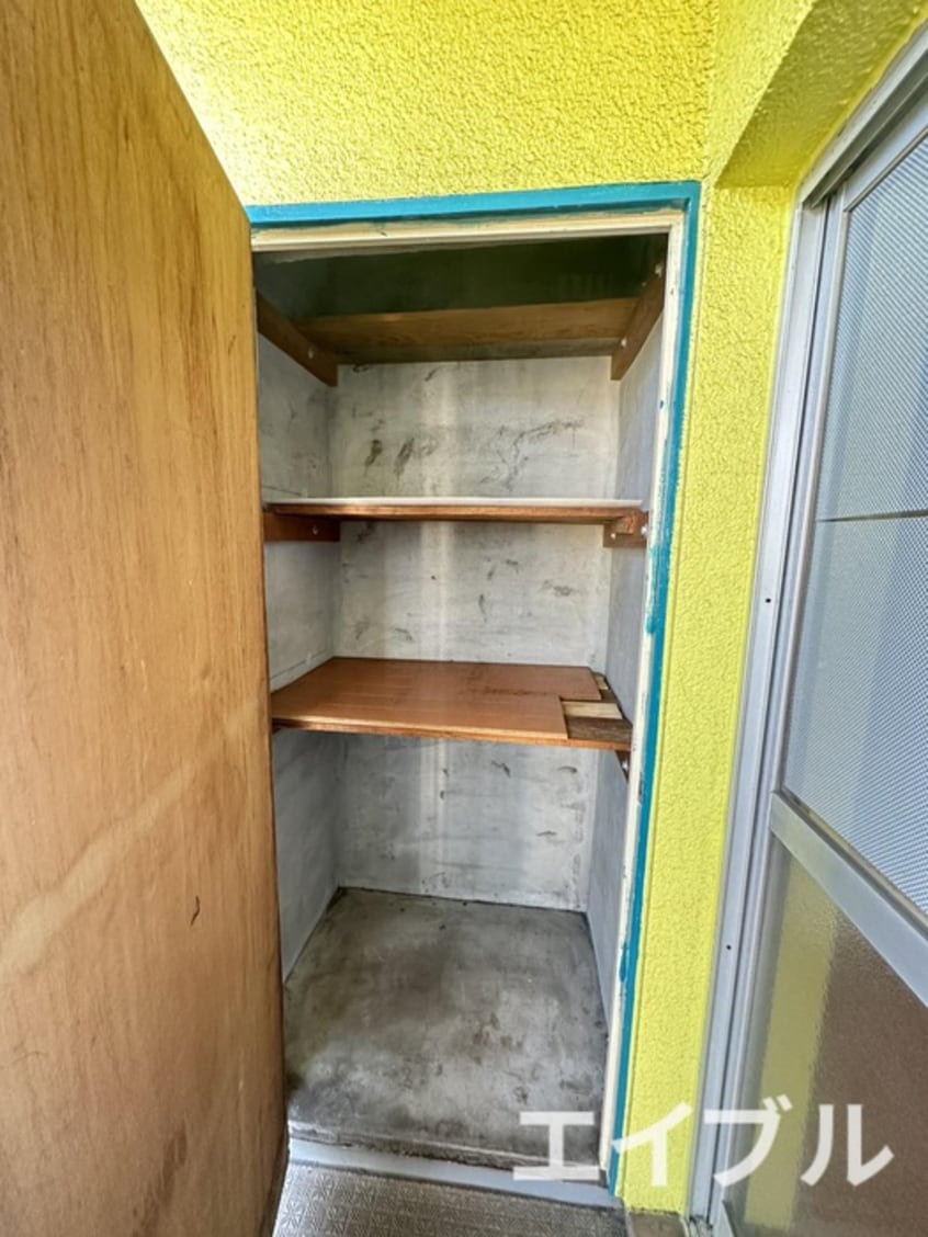 収納 下到津マンション(304)