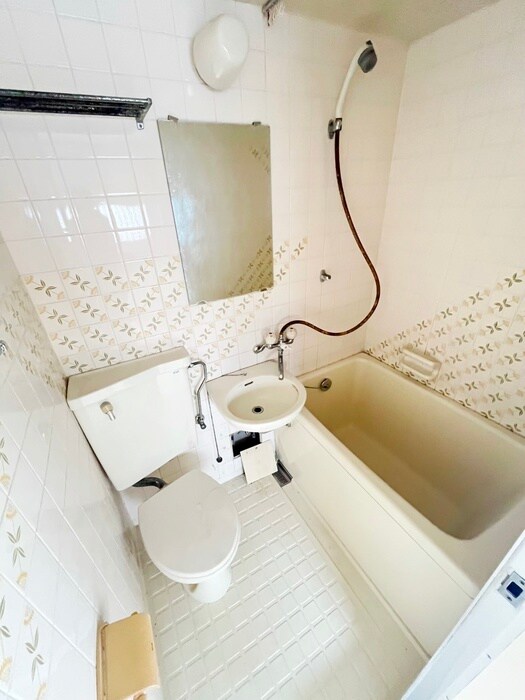 バス／シャワールーム等 ｴﾒﾗﾙﾄﾞﾏﾝｼｮﾝ三萩野(404)