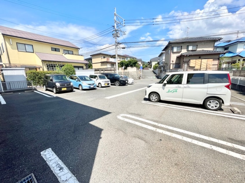 駐輪場 アルベロ