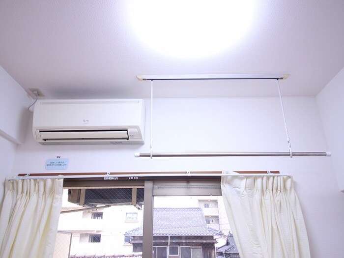 内観写真 カ－ザミア