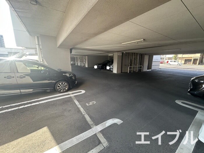 駐車場 サンリヤン上到津(803)