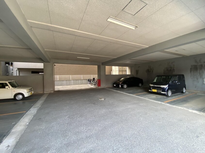 駐車場 カインド鳥飼