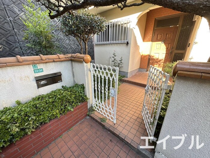 エントランス部分 中尾三丁目２２番貸家