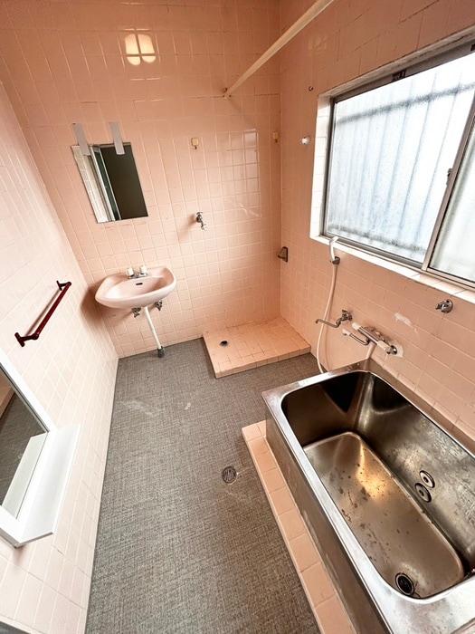 バス／シャワールーム等 景勝町9番貸家