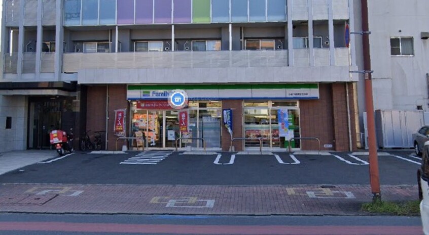 ファミリーマート小倉下到津5丁目店(コンビニ)まで10m 到津の杜　桜花