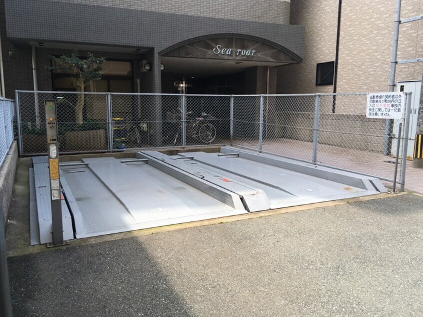 駐車場 シ－ロア－