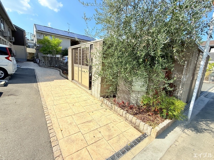 エントランス部分 D-room中尾　弐番館