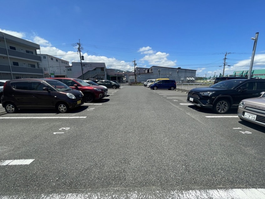 駐車場 ラ・フィーエ上曽根