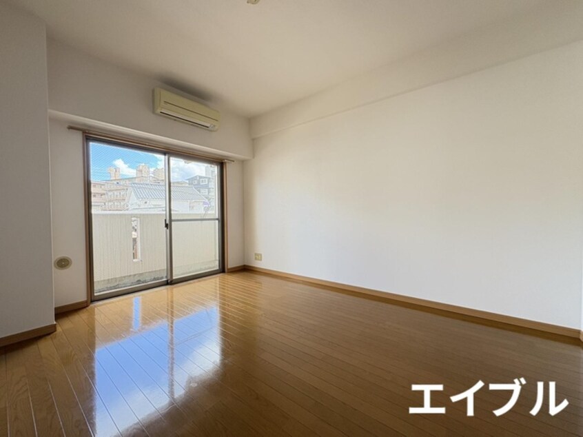 居室 サンジュエル鴨池