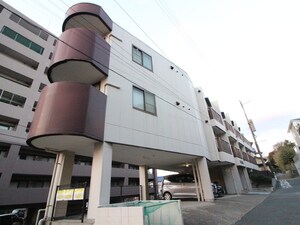 PLEAST飯倉