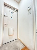 玄関 ＣＲＥＳＴ井堀