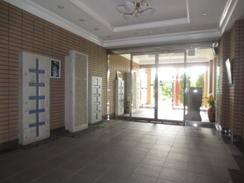 エントランス部分 サンスーシー桜台