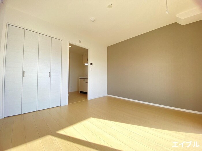 居室 ＬＩＦＥＦＩＥＬＤ諸岡