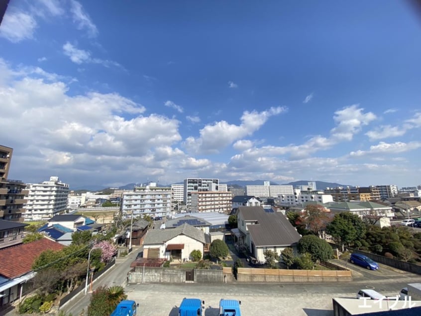 室内からの展望 ＬＩＦＥＦＩＥＬＤ諸岡
